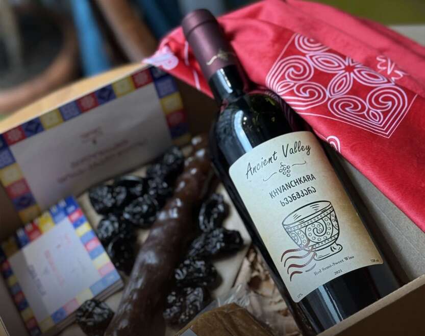 ქართული ნობათის ყუთი 750 მლ ღვინით